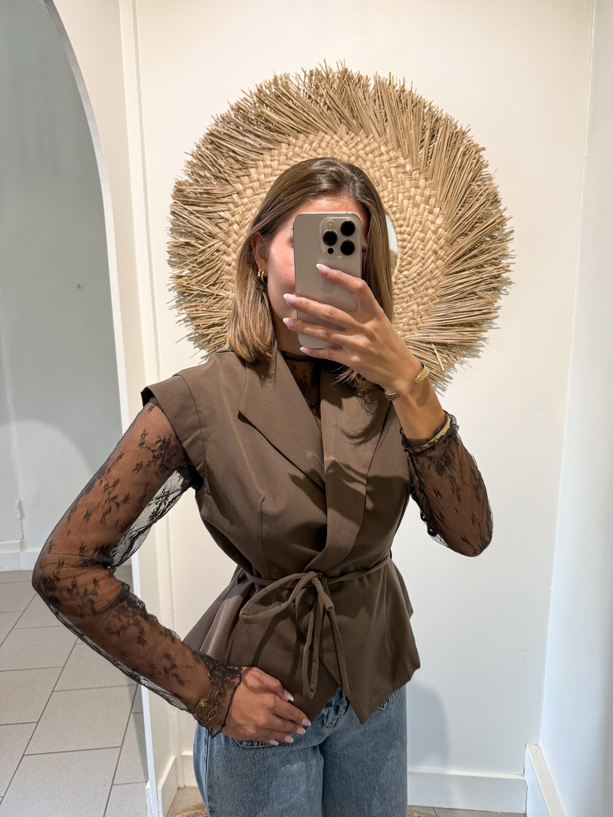 Top en dentelle chocolat