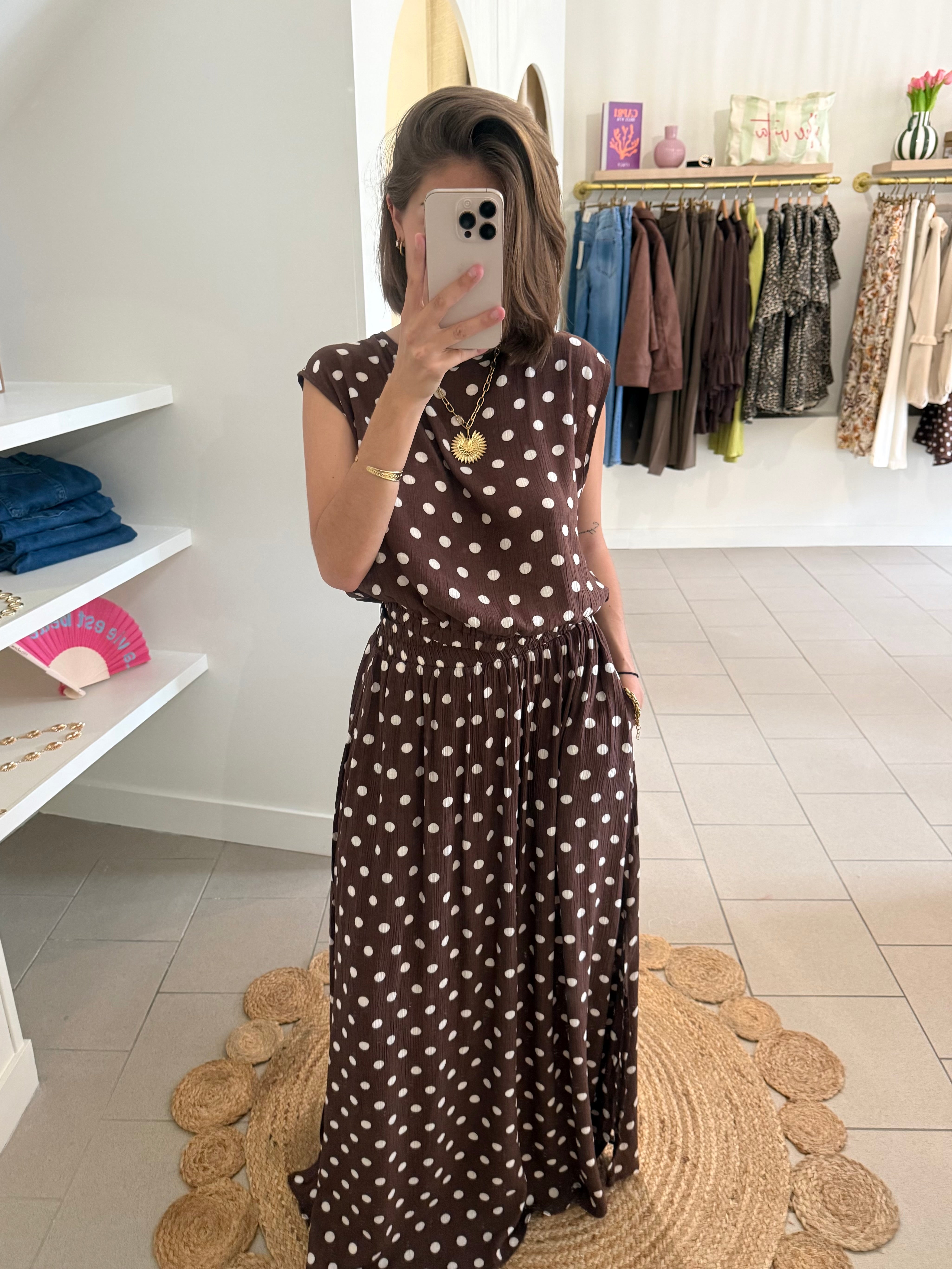 Ensemble à pois marron