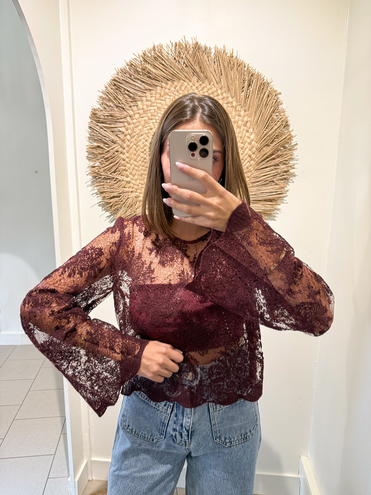 Top en dentelle bordeaux