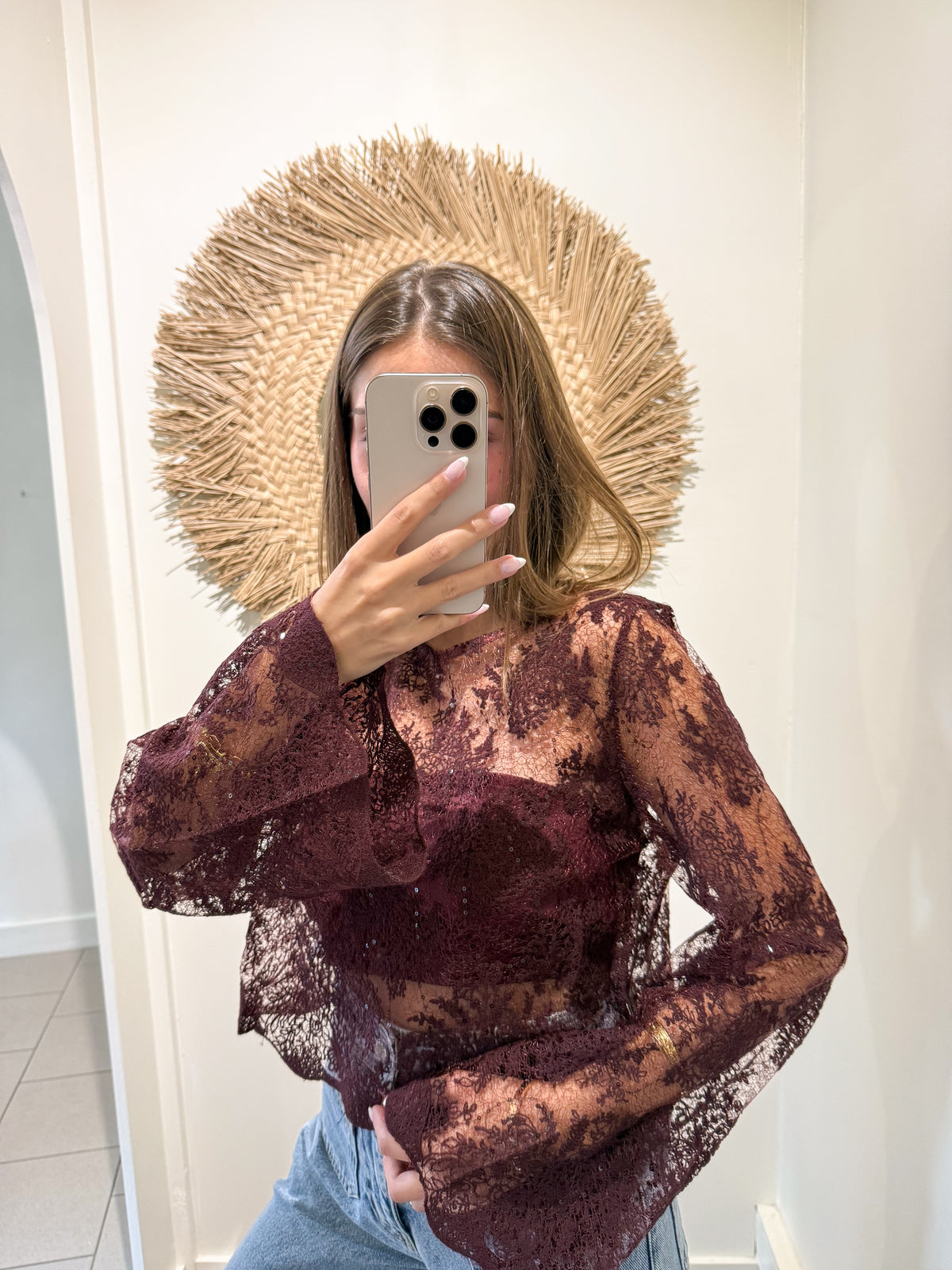 Top en dentelle bordeaux
