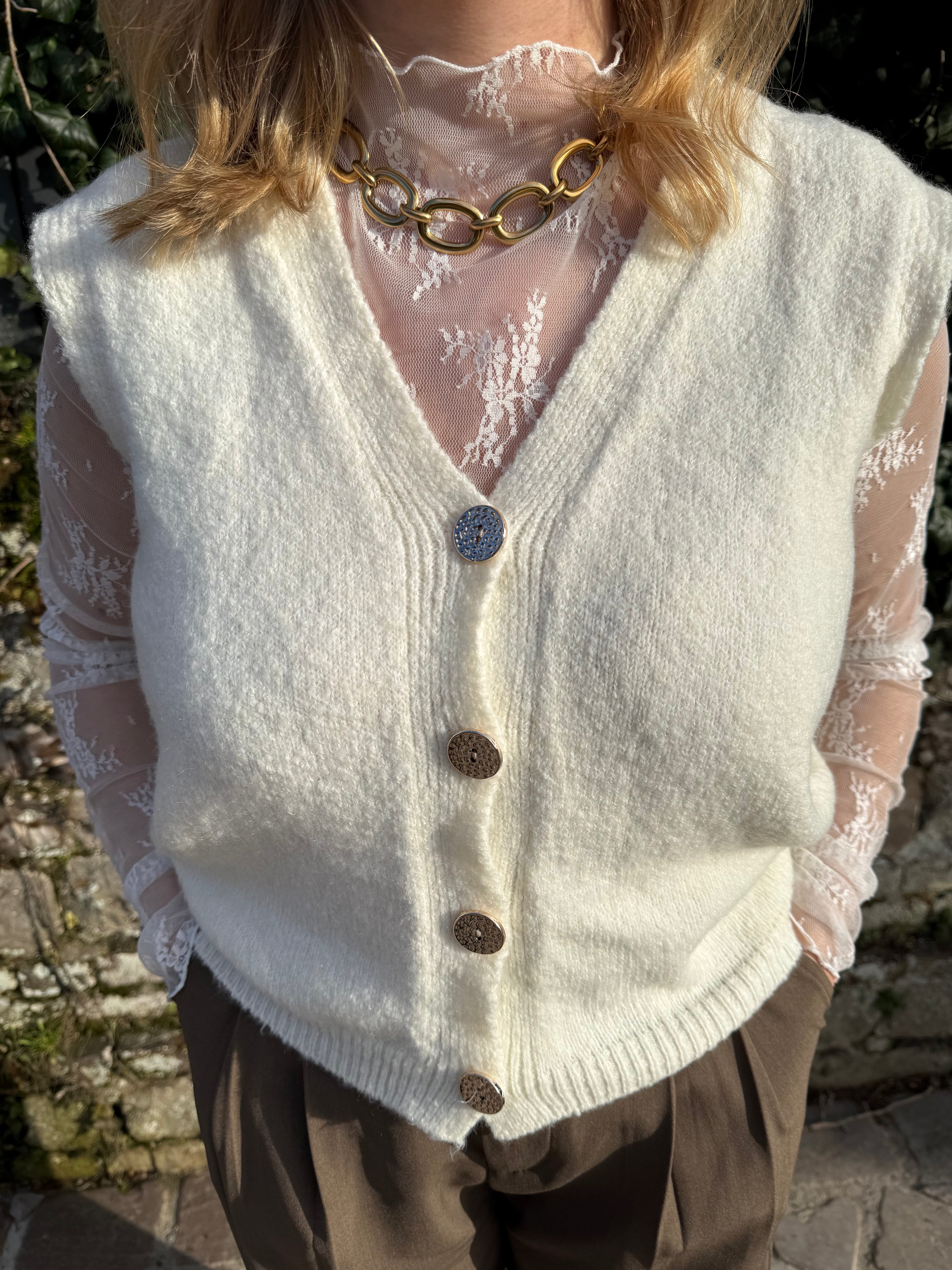 Haut en dentelle blanc